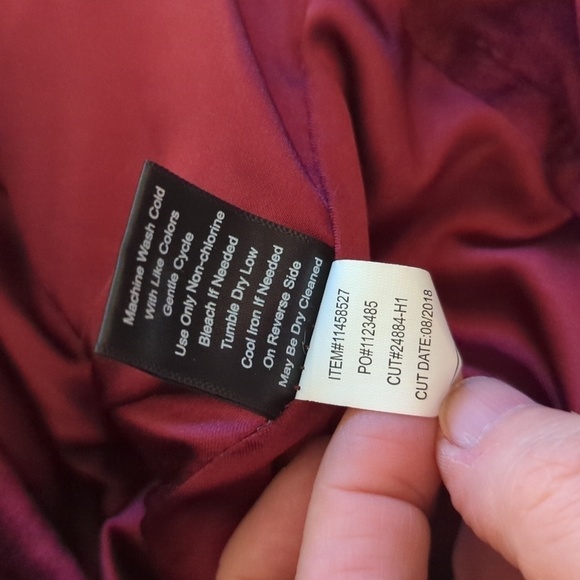 Torrid Ruby Red Velvet Moto Jacket 1X 14/16 - Picture 15 of 16